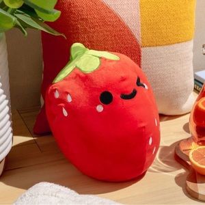 🏷️SMOKO STRAWBERRY PLUSH 13 INCH
